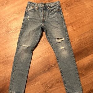 Levi's Light Blue Distressed Skinny Women’s Jeans